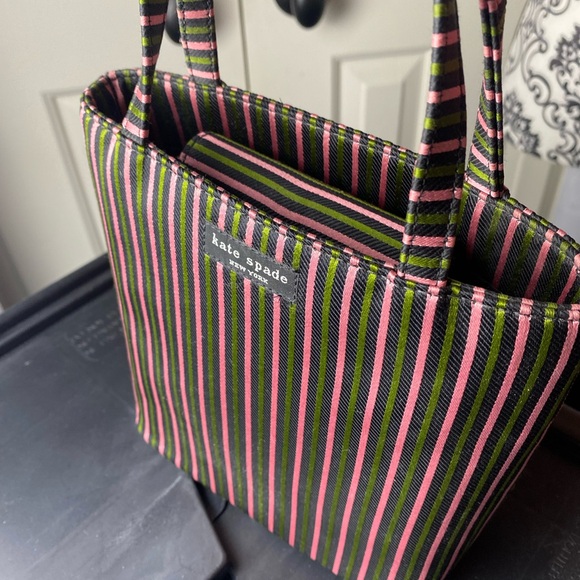 KATE SPADE silk stripe purse. - Picture 6 of 7